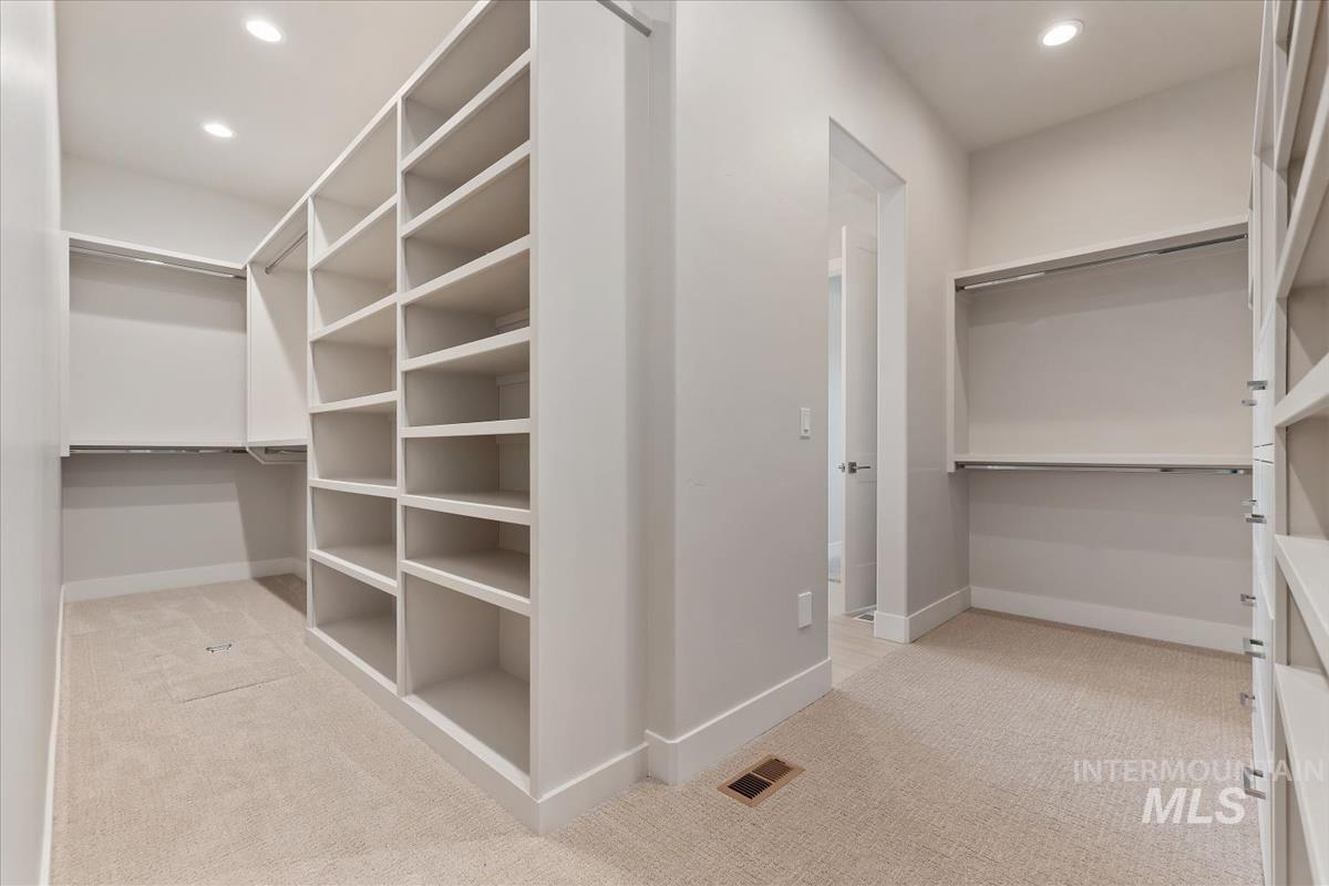 Meridian, Idaho, 83646, United States, 3 Bedrooms Bedrooms, ,3 BathroomsBathrooms,Residential,Pending,1945217