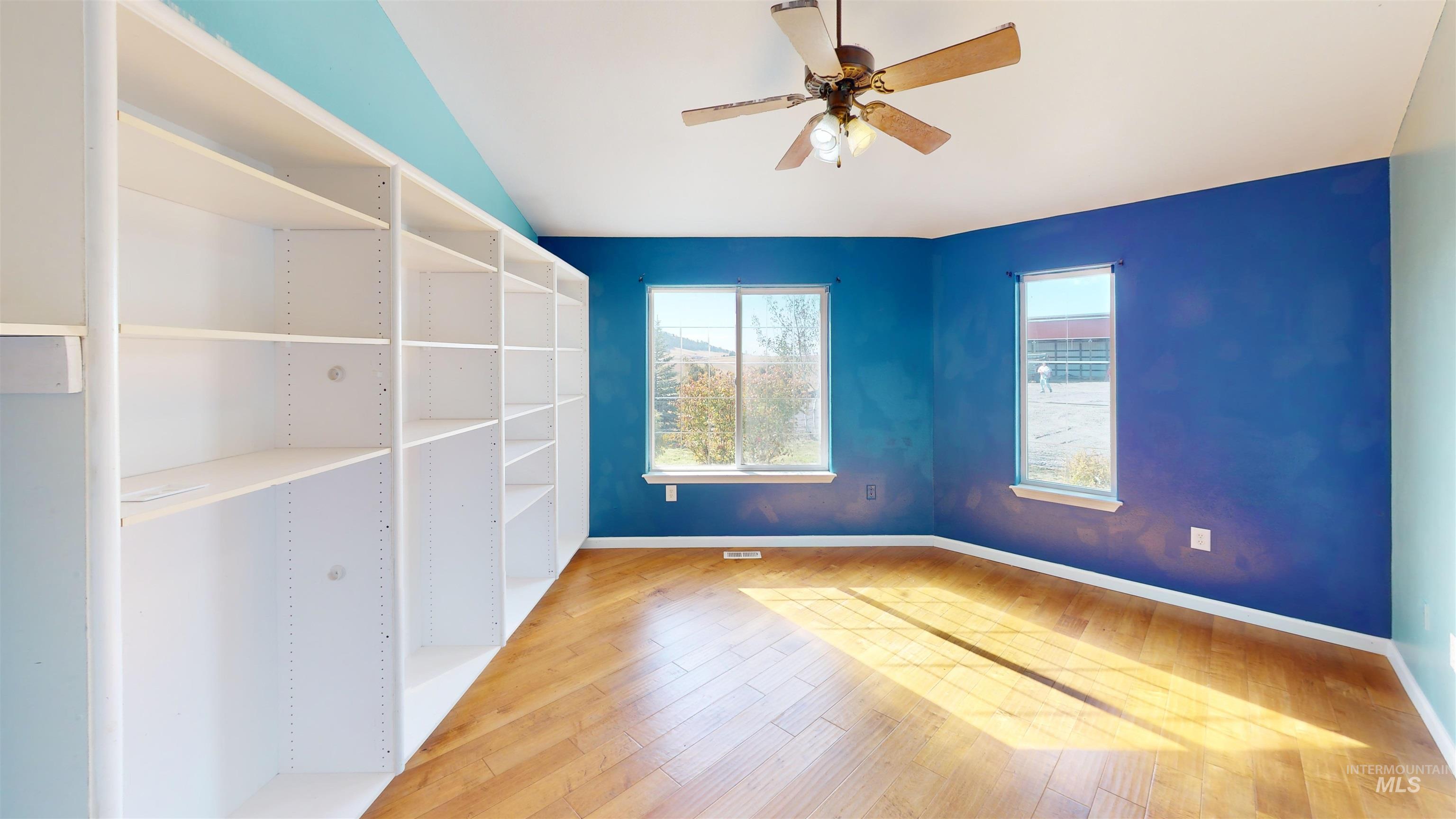 Moscow, Idaho, 83843, United States, 7 Bedrooms Bedrooms, ,3 BathroomsBathrooms,Residential,Active,1963394