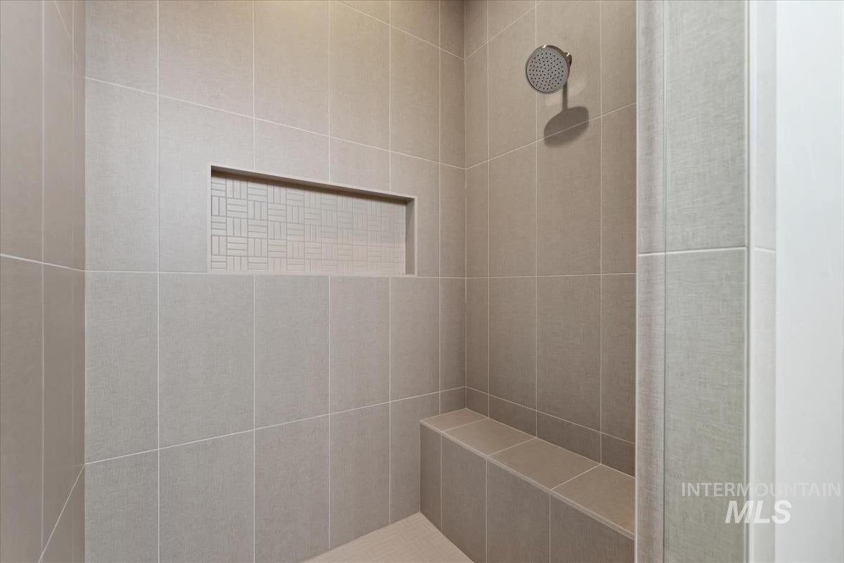 Meridian, Idaho, 83646, United States, 3 Bedrooms Bedrooms, ,3 BathroomsBathrooms,Residential,Pending,1945217