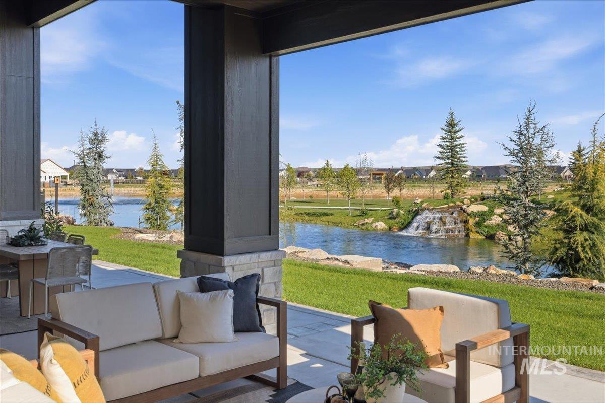Welcome to an extraordinary waterfront estate where luxury, design, & – image 44