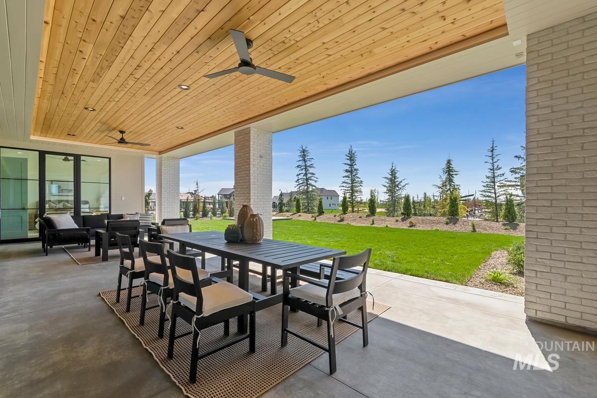 Eagle, Idaho, 83616, United States, 4 Bedrooms Bedrooms, ,4 BathroomsBathrooms,Residential,Active,1910367
