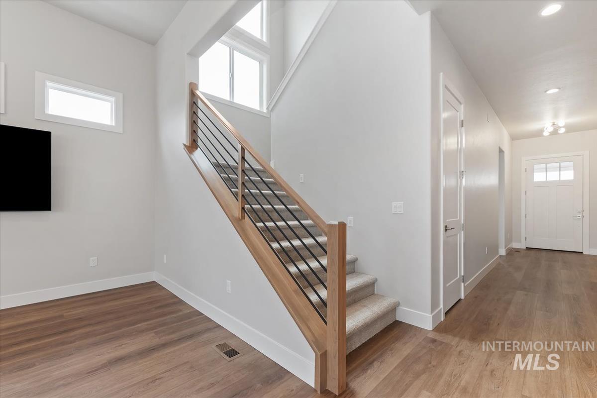 Meridian, Idaho, 83646, United States, 3 Bedrooms Bedrooms, ,3 BathroomsBathrooms,Residential,Pending,1945217