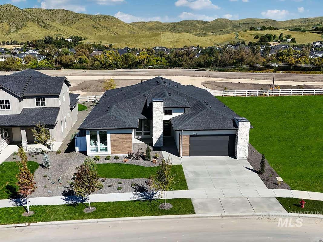 9276 W SOOTY GROUSE CT, BOISE, ID 83714, photo 1 of 45