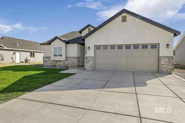 2242 ZION ST, BURLEY, ID 83318 - Image 1