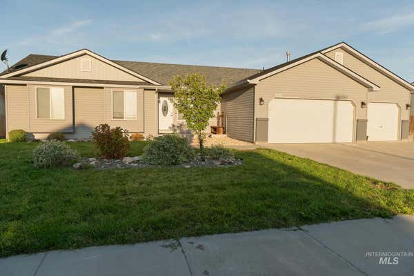 1427 NE CINDER LOOP, MOUNTAIN HOME, ID 83647 - Image 1