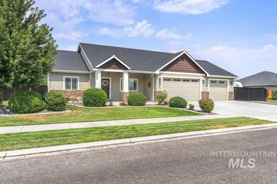 201 E GARRET ST, NEW PLYMOUTH, ID 83655, photo 1 of 36