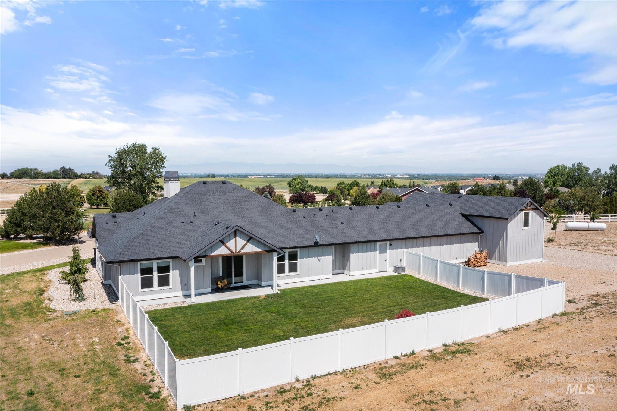 Nampa, Idaho, 83686, United States, 4 Bedrooms Bedrooms, ,4 BathroomsBathrooms,Residential,Active,1863260