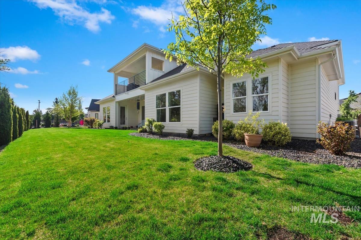 Eagle, Idaho, 83616, United States, 5 Bedrooms Bedrooms, ,4 BathroomsBathrooms,Residential,Active,2045031