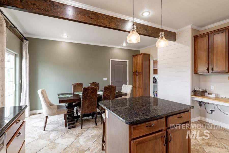 Moscow, Idaho, 83843, United States, 5 Bedrooms Bedrooms, ,4 BathroomsBathrooms,Residential,Active,1825074
