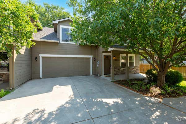 2922 N SAINT JAMES PL, BOISE, ID 83703 - Image 1