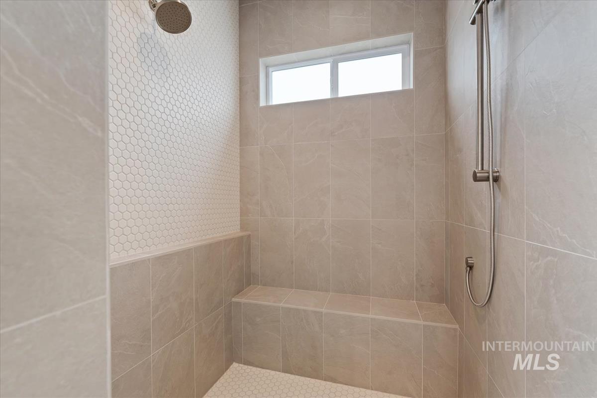 Meridian, Idaho, 83646, United States, 3 Bedrooms Bedrooms, ,3 BathroomsBathrooms,Residential,Pending,1945217