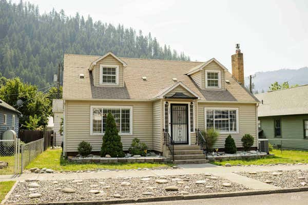 527 BROWN AVE, OROFINO, ID 83544 - Image 1