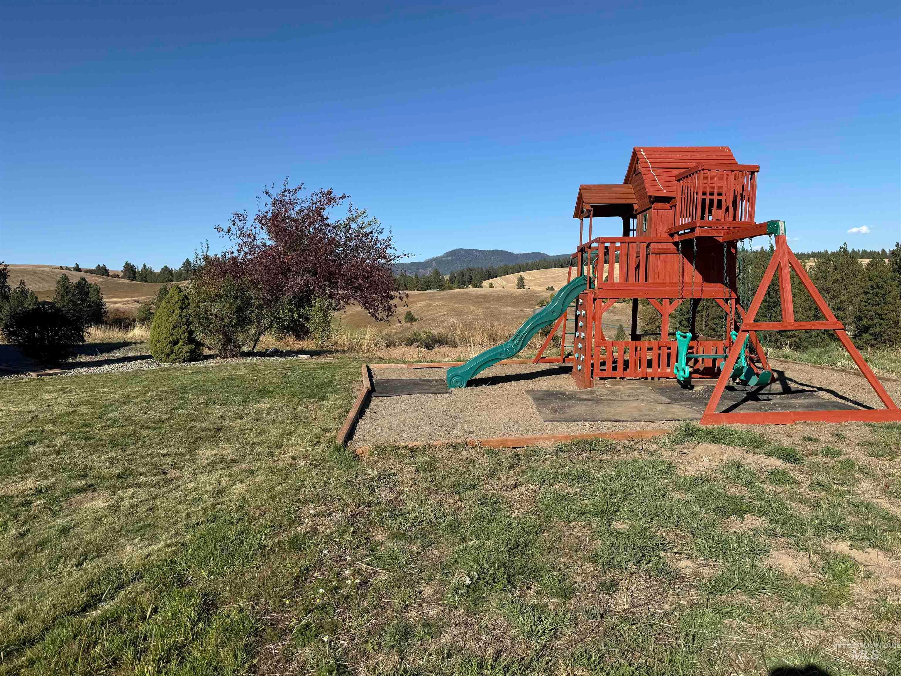 Moscow, Idaho, 83843, United States, 7 Bedrooms Bedrooms, ,3 BathroomsBathrooms,Residential,Active,1963394