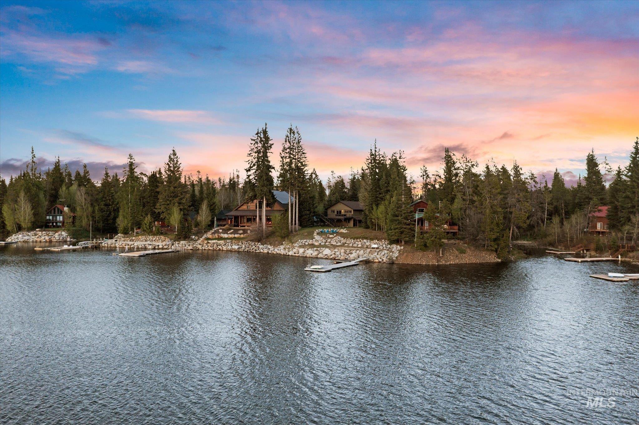 Donnelly, Idaho, 83615, United States, 4 Bedrooms Bedrooms, ,2 BathroomsBathrooms,Residential,Active,2044988