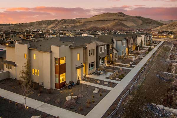 3174 S HOPES WELL WAY, BOISE, ID 83716, photo 1 of 40