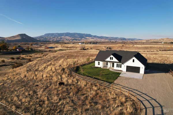 10020 E GATFIELD RD, EMMETT, ID 83617 - Image 1