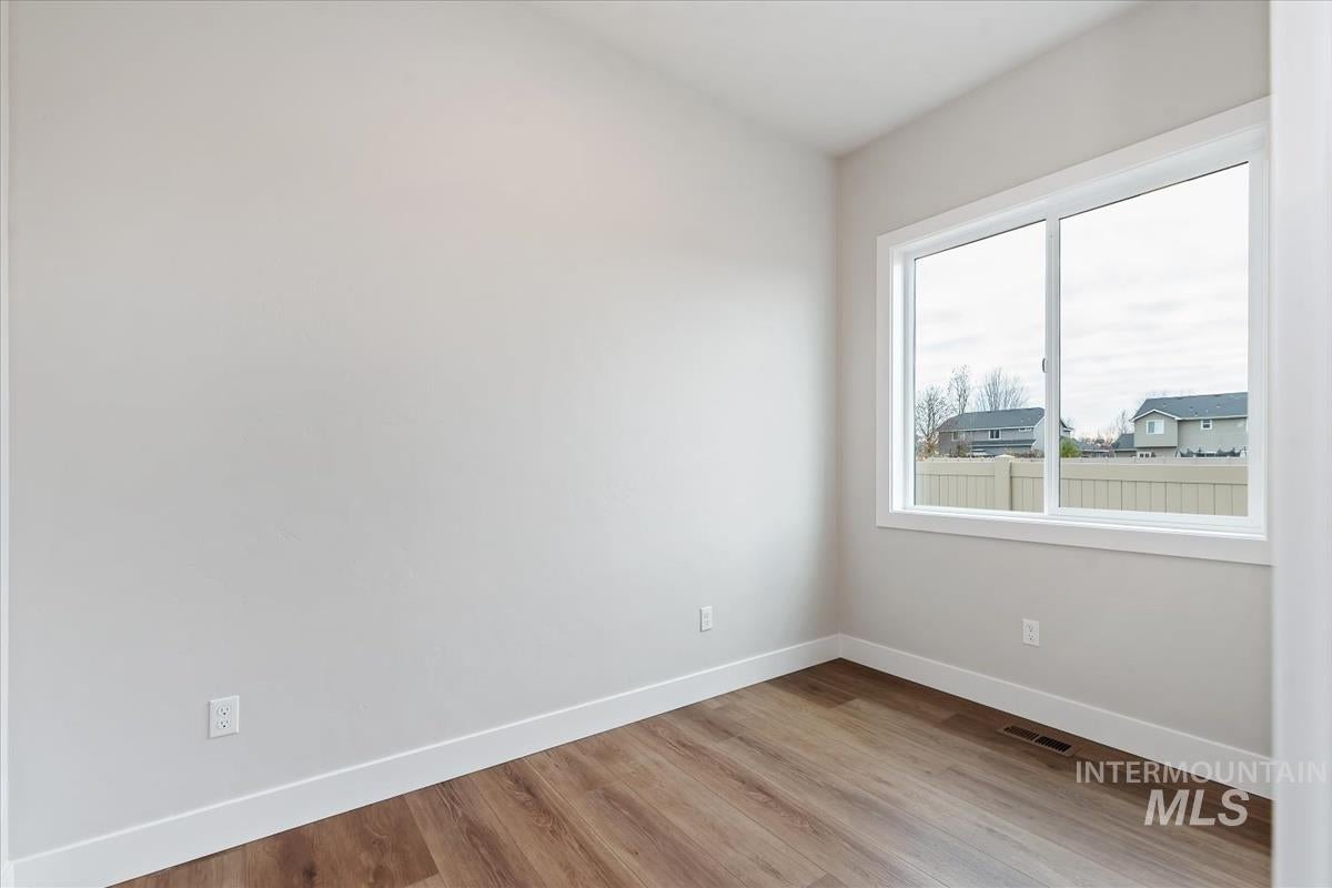 Meridian, Idaho, 83646, United States, 3 Bedrooms Bedrooms, ,3 BathroomsBathrooms,Residential,Pending,1945217