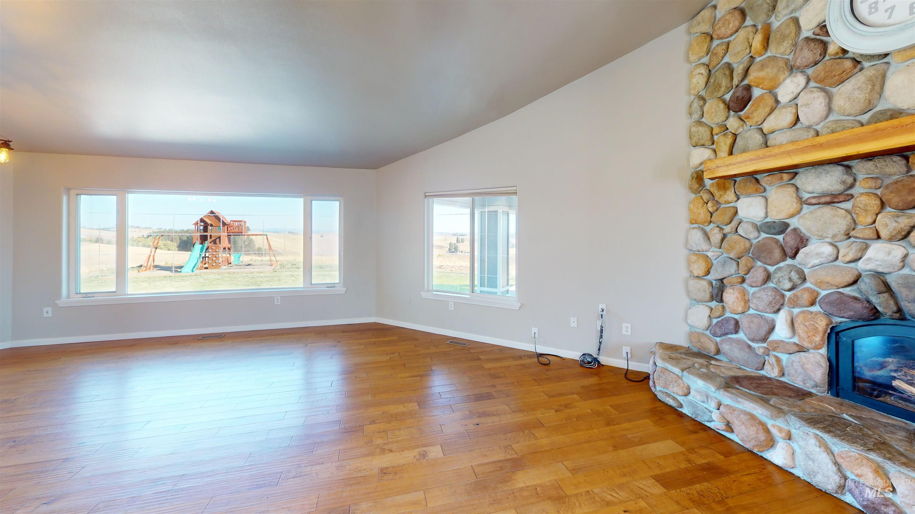 Moscow, Idaho, 83843, United States, 7 Bedrooms Bedrooms, ,3 BathroomsBathrooms,Residential,Active,1963394