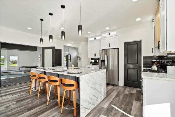 2095 N MERIDIAN RD, EAGLE, ID 83616, photo 2 of 50