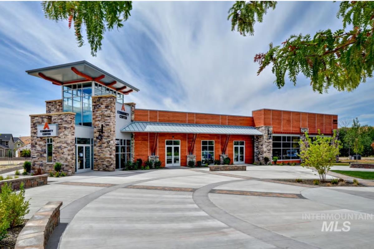 Boise, Idaho, 83714, United States, 4 Bedrooms Bedrooms, ,3 BathroomsBathrooms,Residential,Active,2002361