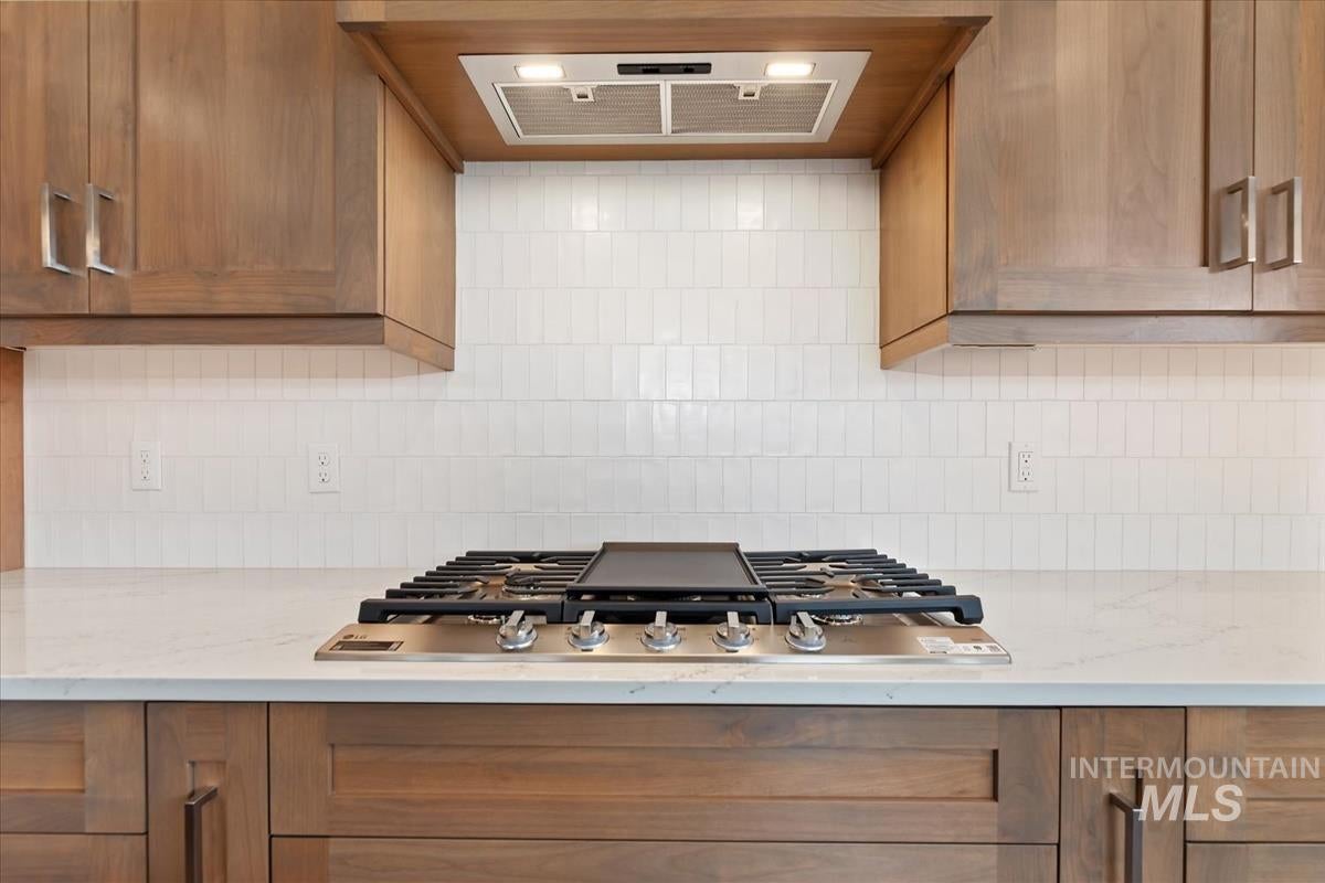 Meridian, Idaho, 83646, United States, 3 Bedrooms Bedrooms, ,3 BathroomsBathrooms,Residential,Pending,1945217