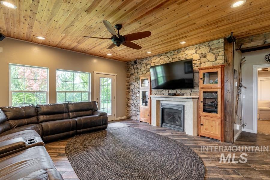 Moscow, Idaho, 83843, United States, 5 Bedrooms Bedrooms, ,4 BathroomsBathrooms,Residential,Active,1825074