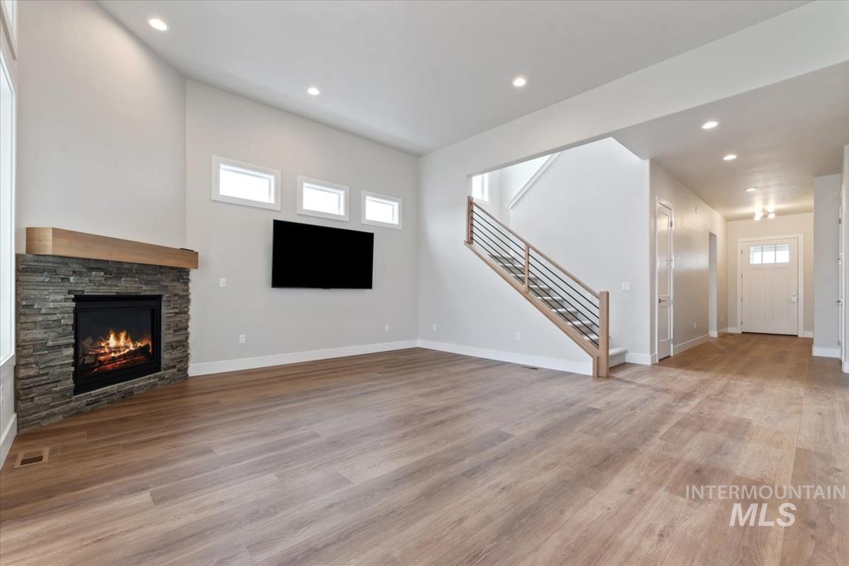 Meridian, Idaho, 83646, United States, 3 Bedrooms Bedrooms, ,3 BathroomsBathrooms,Residential,Pending,1945217