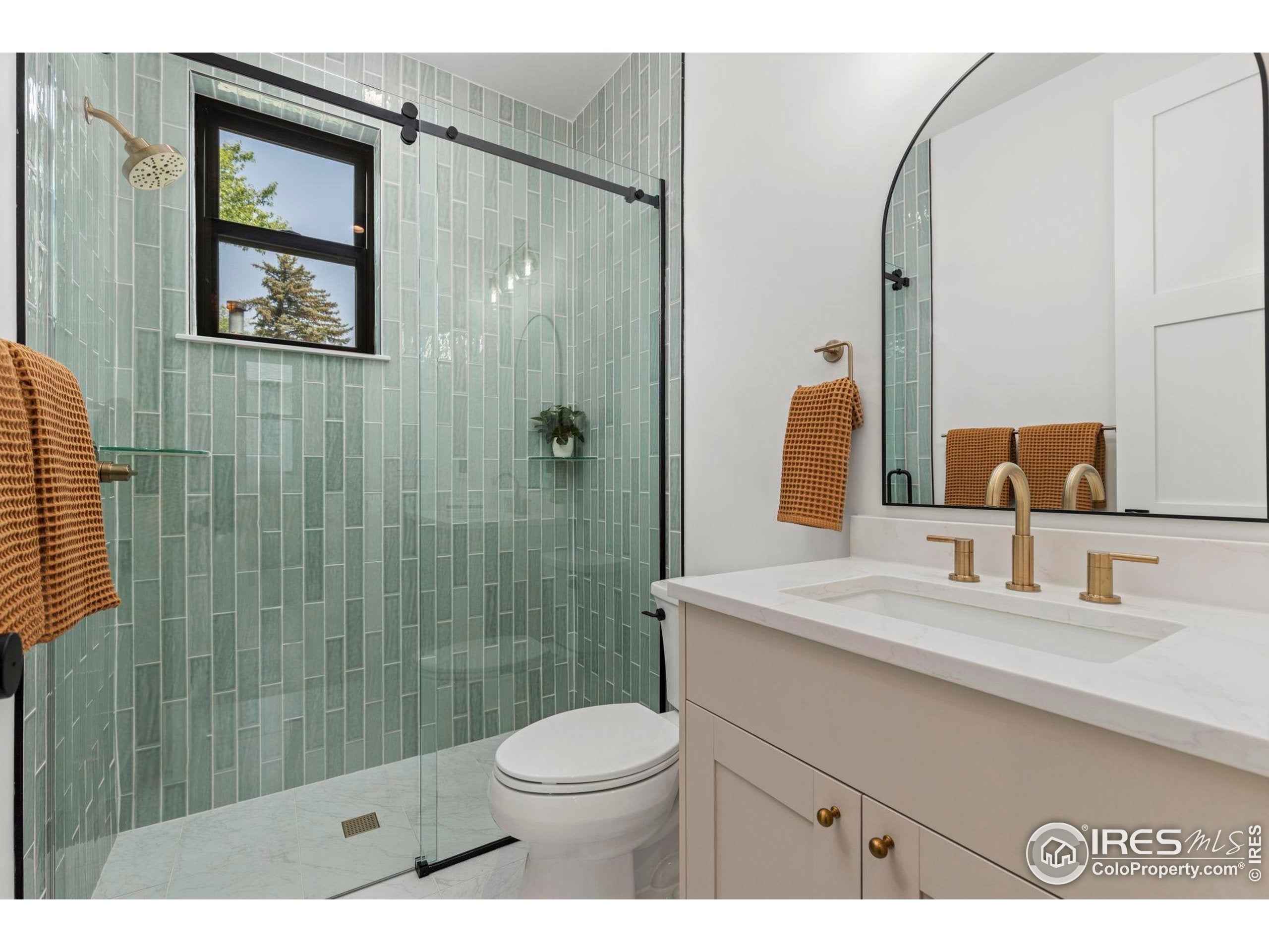 Louisville, Colorado, 80027, United States, 6 Bedrooms Bedrooms, ,4 BathroomsBathrooms,Residential,Active,1903214