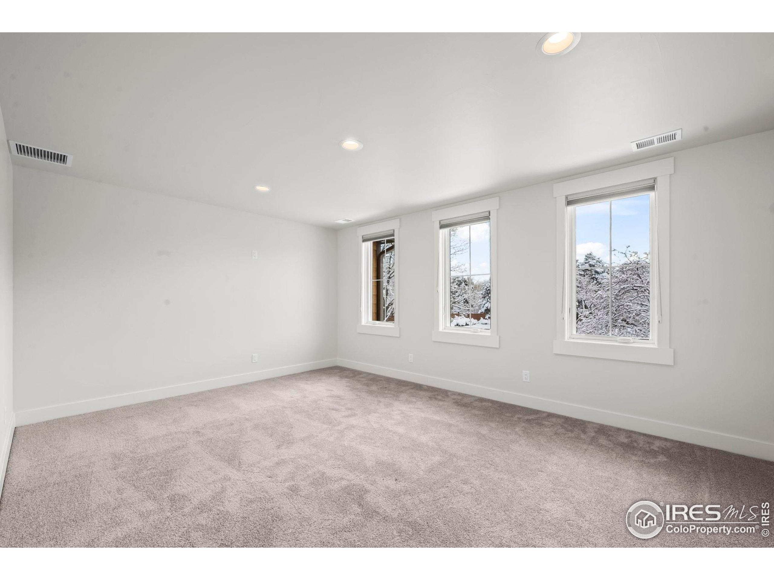 Lafayette, Colorado, 80026, United States, 5 Bedrooms Bedrooms, ,7 BathroomsBathrooms,Residential,Active,2006932