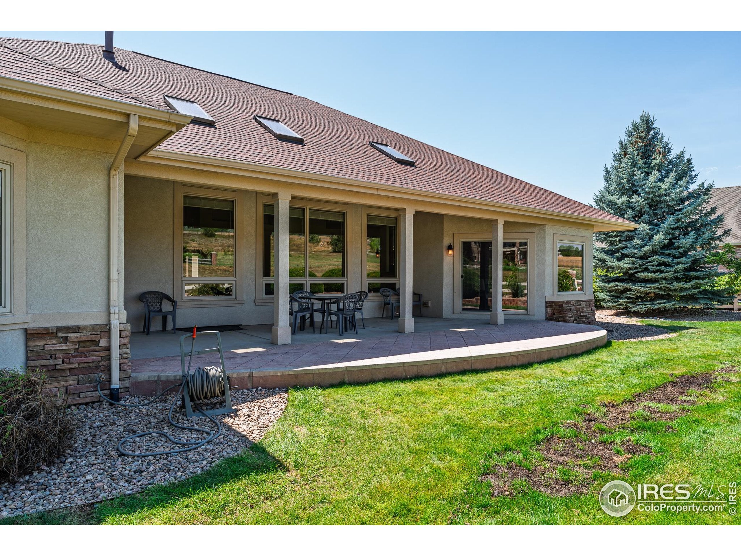Arvada, Colorado, 80005, United States, 4 Bedrooms Bedrooms, ,4 BathroomsBathrooms,Residential,Active,1922299