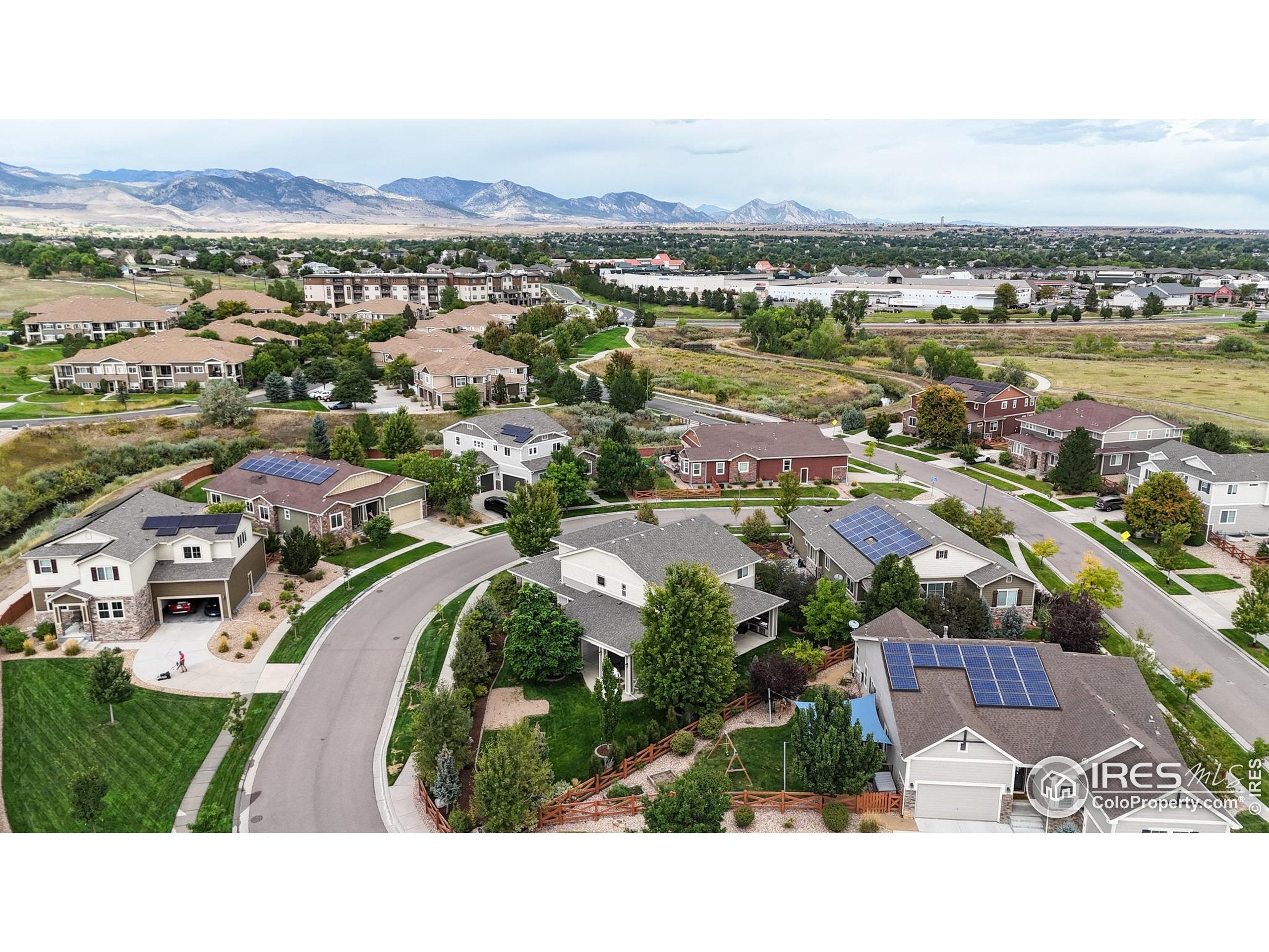 Arvada, Colorado, 80403, United States, 4 Bedrooms Bedrooms, ,5 BathroomsBathrooms,Residential,Active,1952032