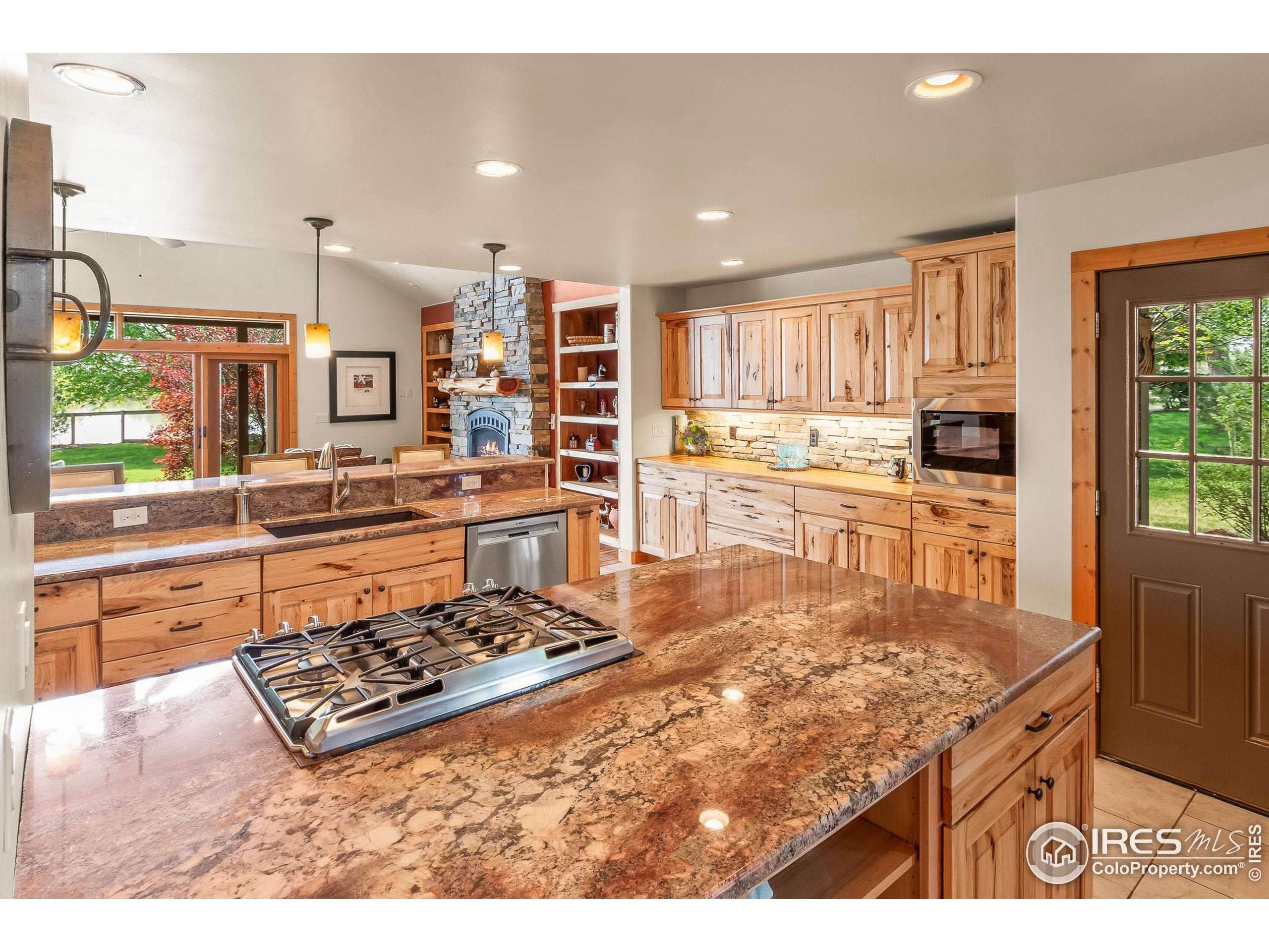 Loveland, Colorado, 80537, United States, 3 Bedrooms Bedrooms, ,3 BathroomsBathrooms,Residential,Active,1943759