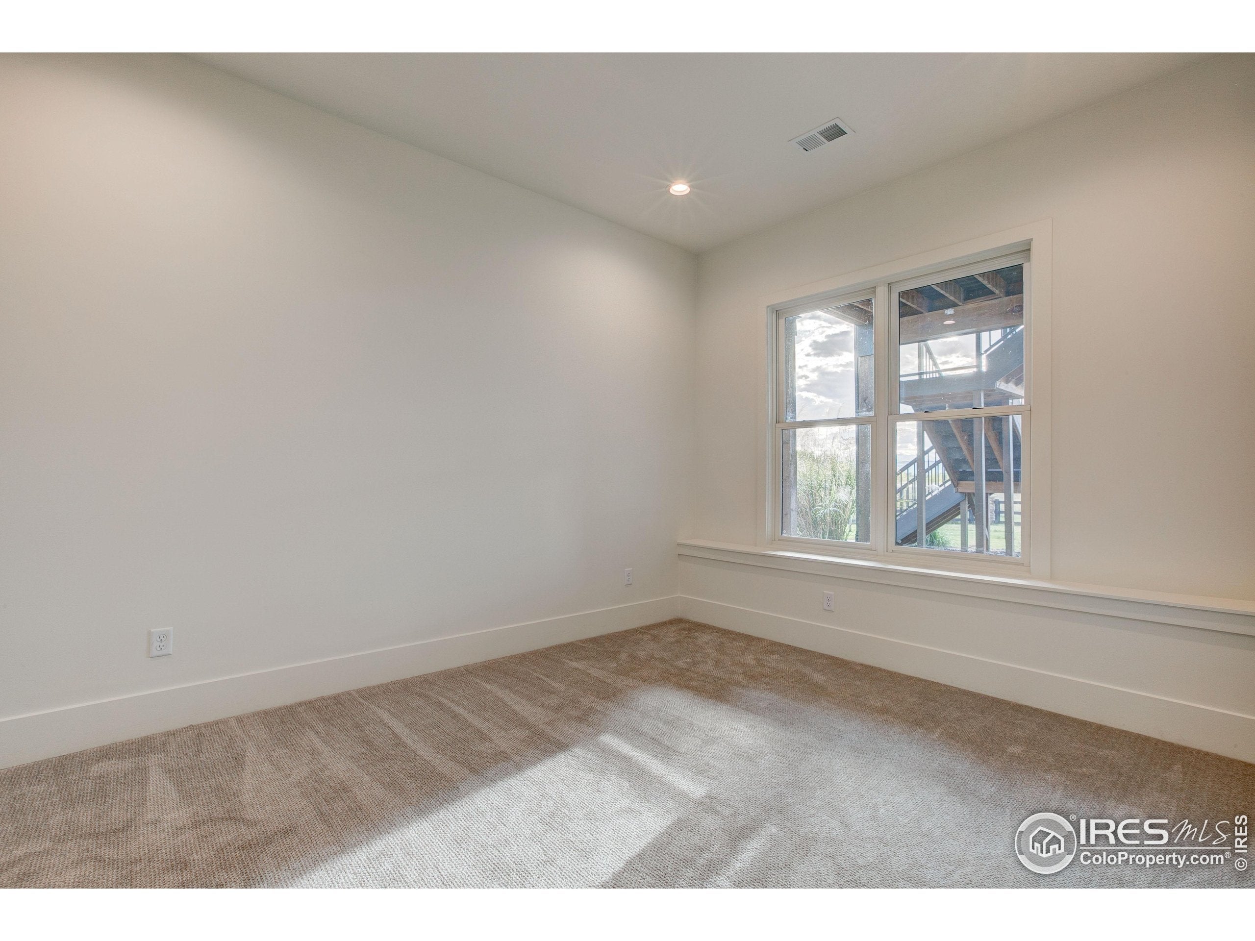 Berthoud, Colorado, 80513, United States, 4 Bedrooms Bedrooms, ,8 BathroomsBathrooms,Residential,Active,2012195