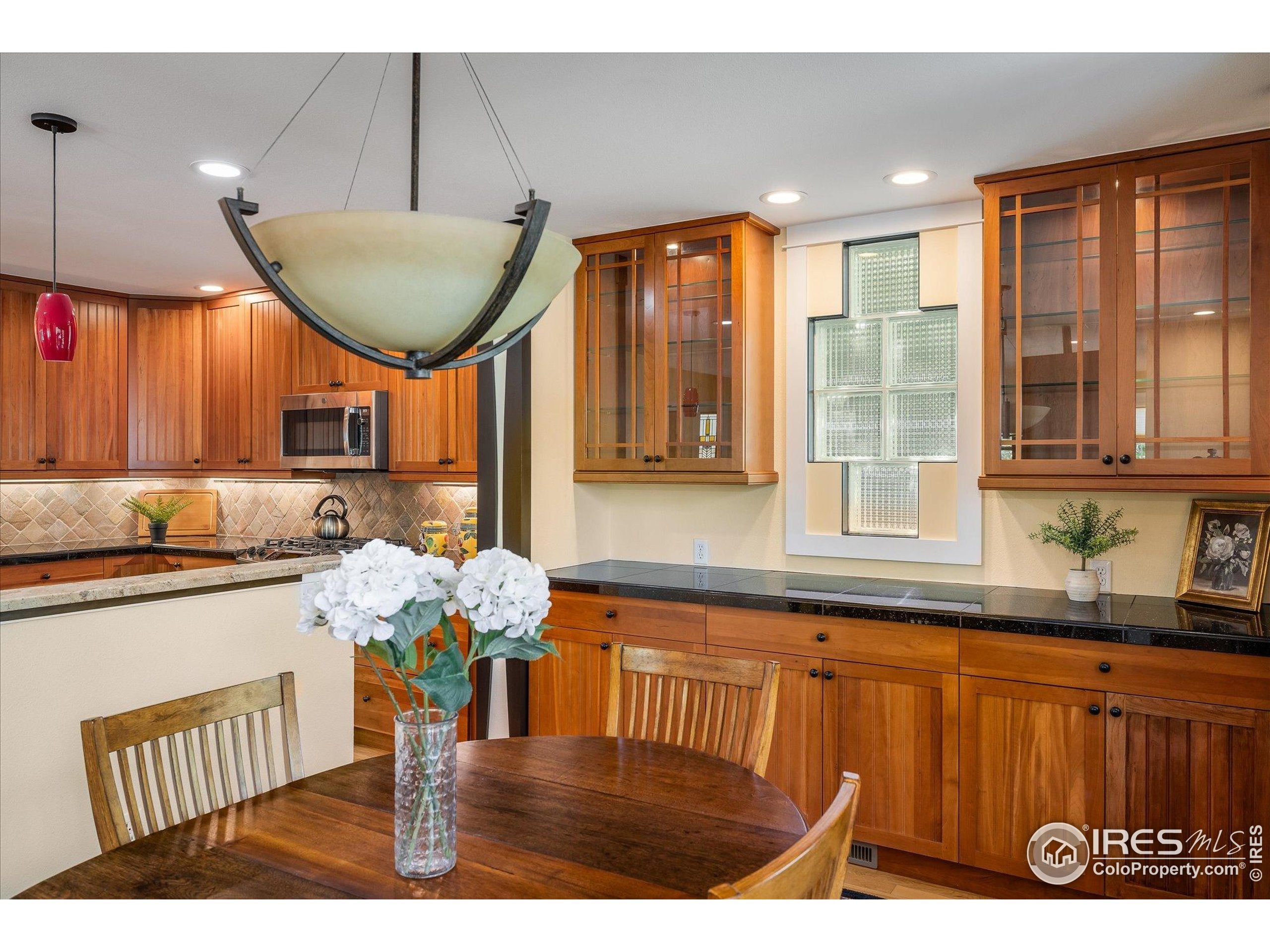 Boulder, Colorado, 80303, United States, 3 Bedrooms Bedrooms, ,4 BathroomsBathrooms,Residential,Active,1820373