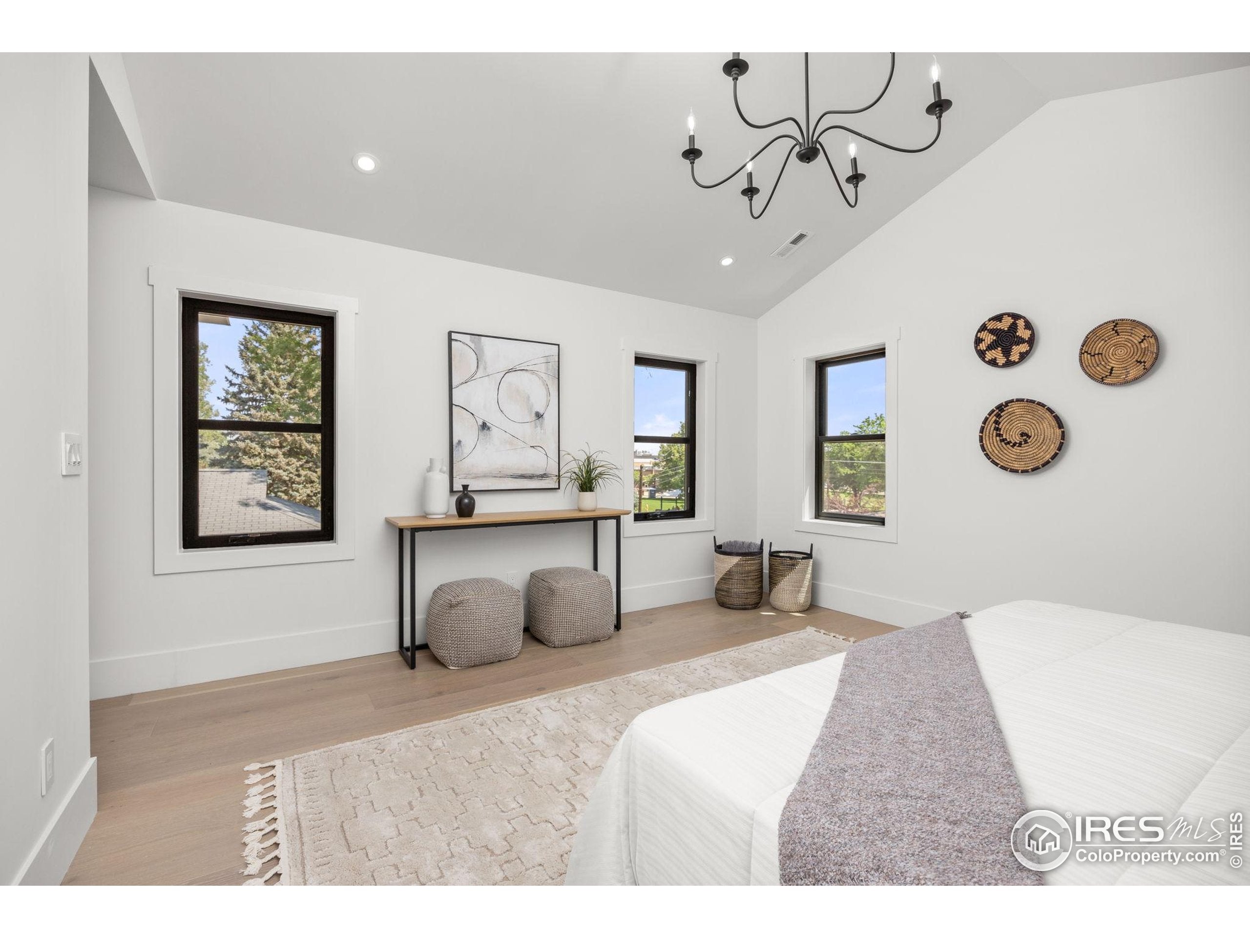Louisville, Colorado, 80027, United States, 6 Bedrooms Bedrooms, ,4 BathroomsBathrooms,Residential,Active,1903214