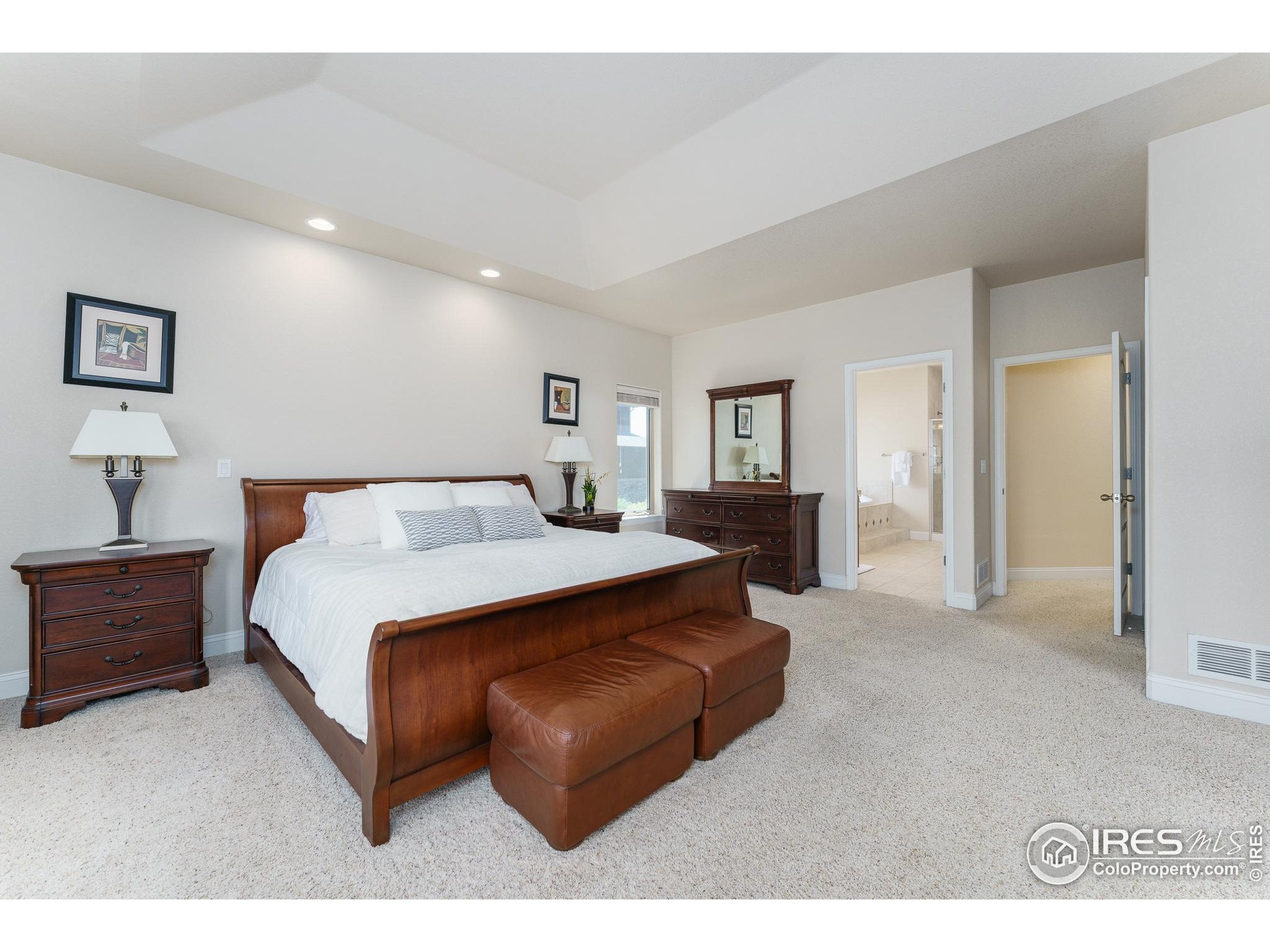 Arvada, Colorado, 80005, United States, 4 Bedrooms Bedrooms, ,4 BathroomsBathrooms,Residential,Active,1922299