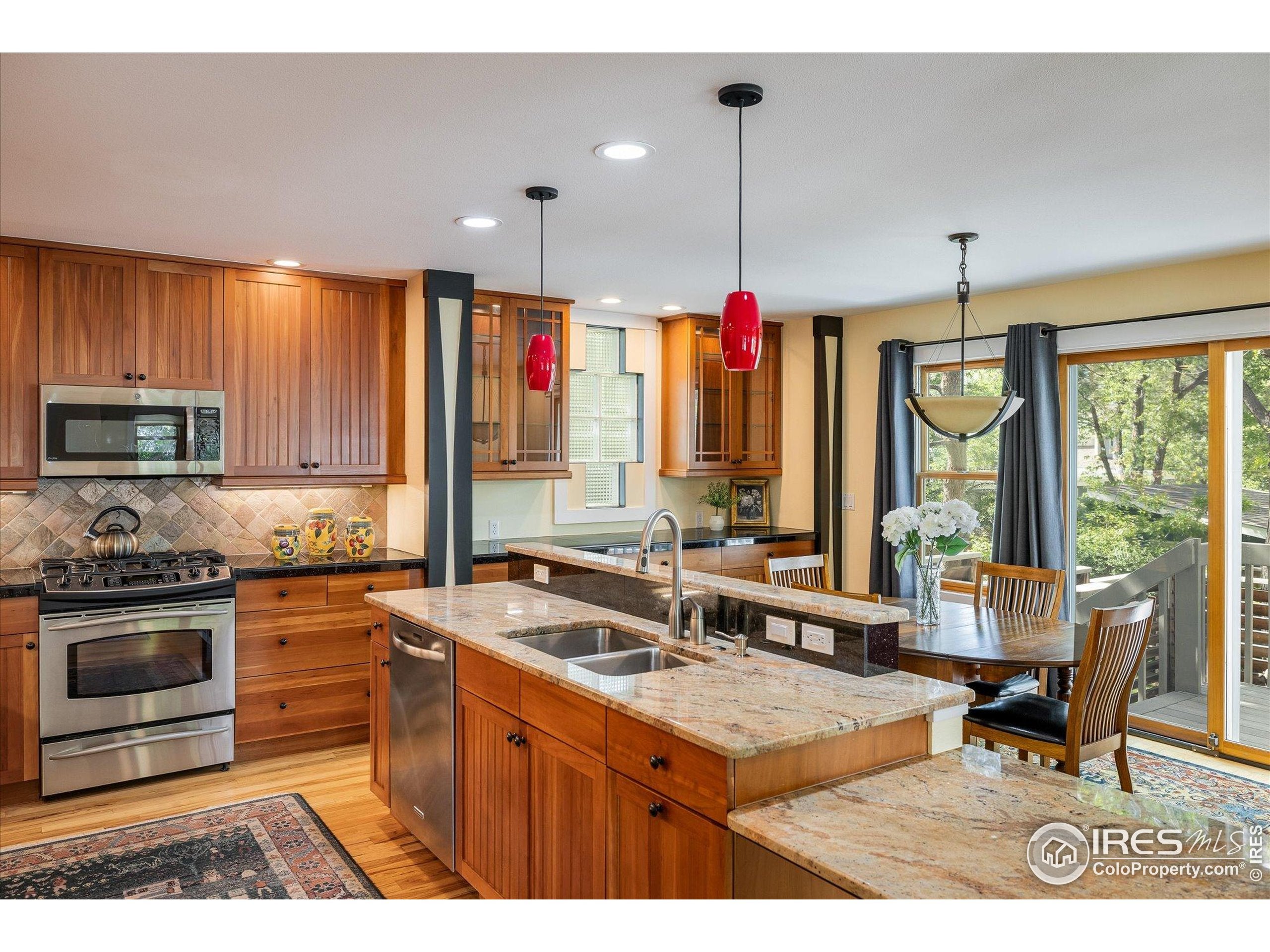 Boulder, Colorado, 80303, United States, 3 Bedrooms Bedrooms, ,4 BathroomsBathrooms,Residential,Active,1820373