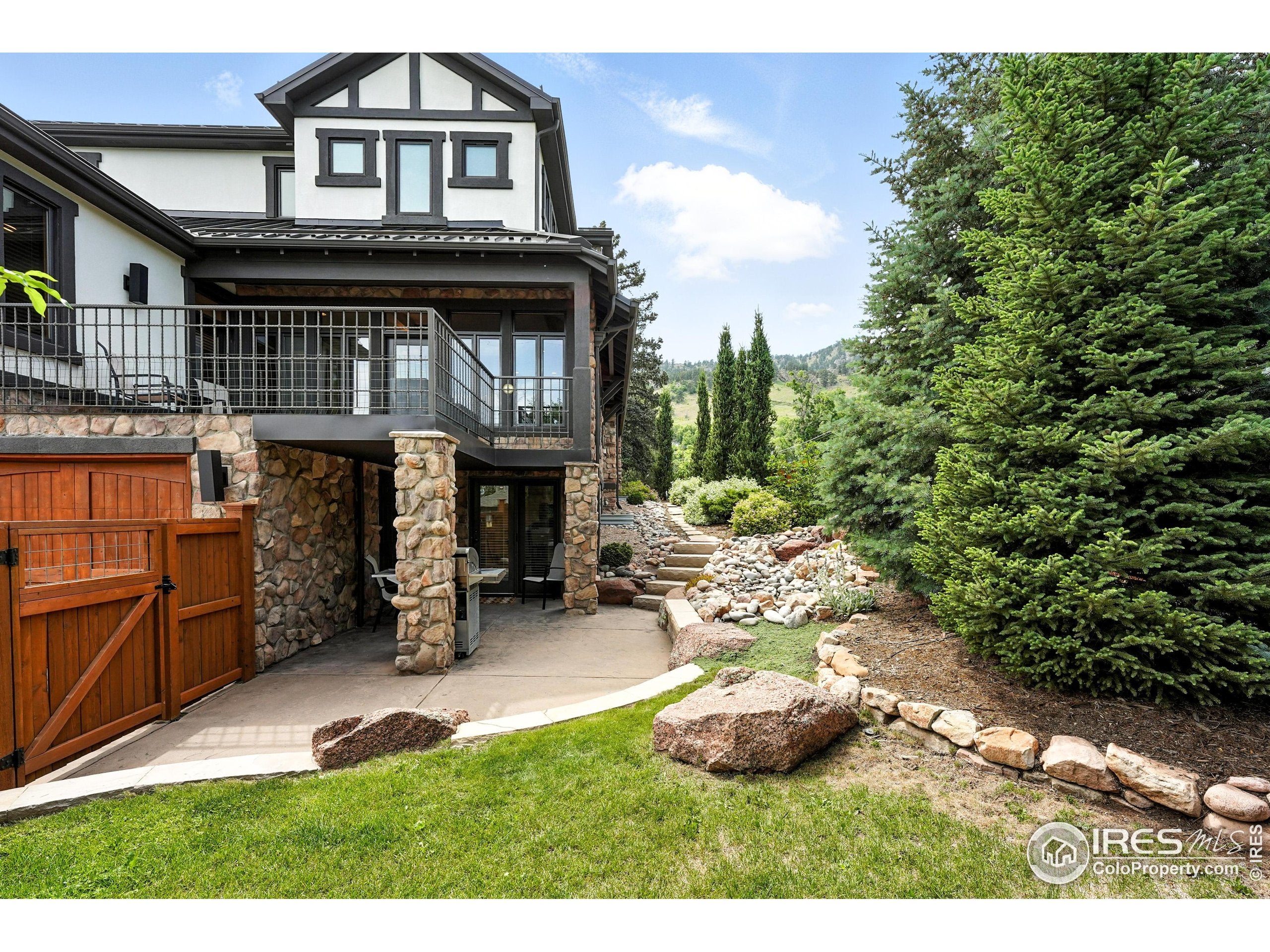 Boulder, Colorado, 80304, United States, 5 Bedrooms Bedrooms, ,4 BathroomsBathrooms,Residential,Active,1997632