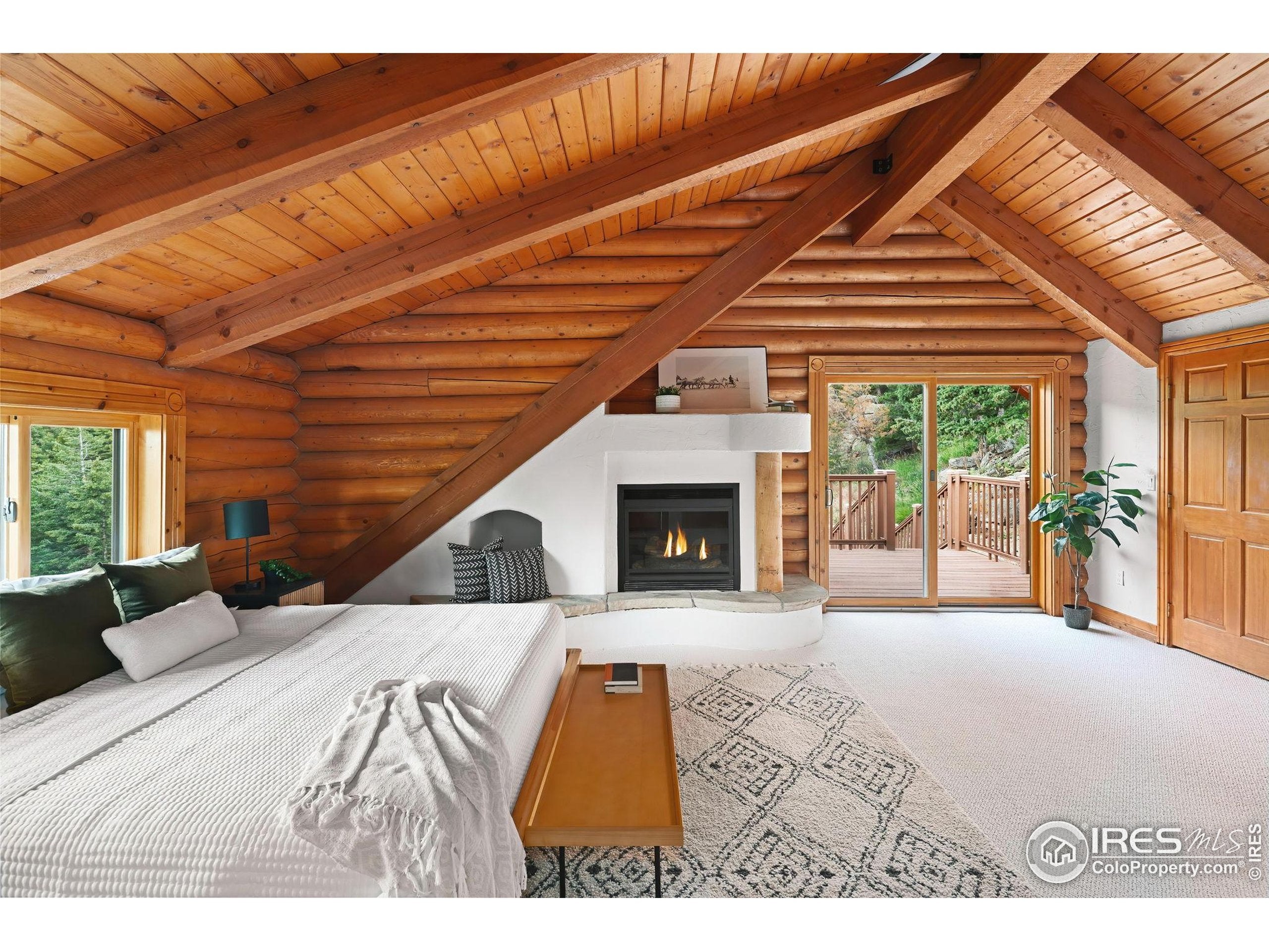 Boulder, Colorado, 80302, United States, 4 Bedrooms Bedrooms, ,4 BathroomsBathrooms,Residential,Active,1997631