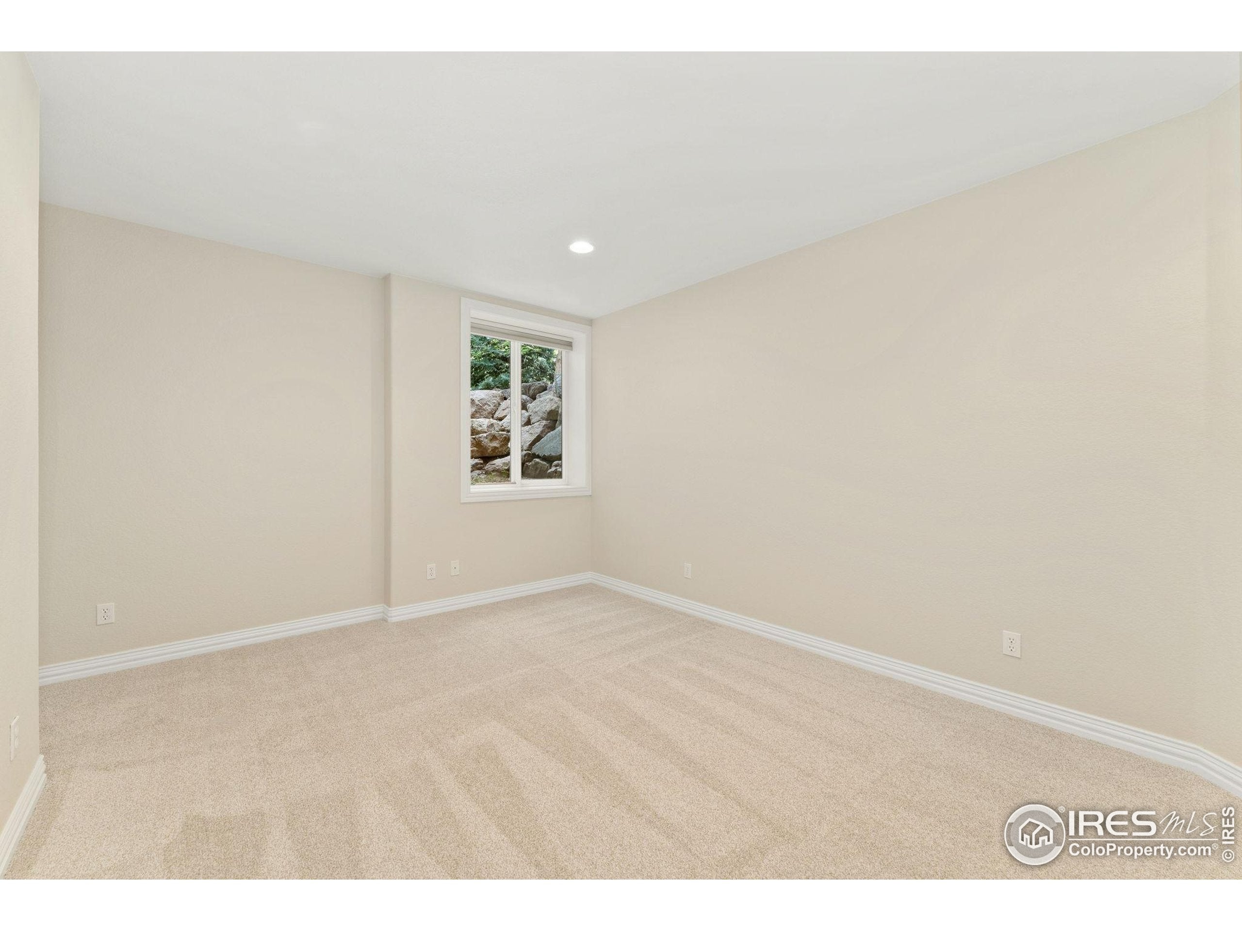 Lafayette, Colorado, 80026, United States, 6 Bedrooms Bedrooms, ,5 BathroomsBathrooms,Residential,Active,1945353