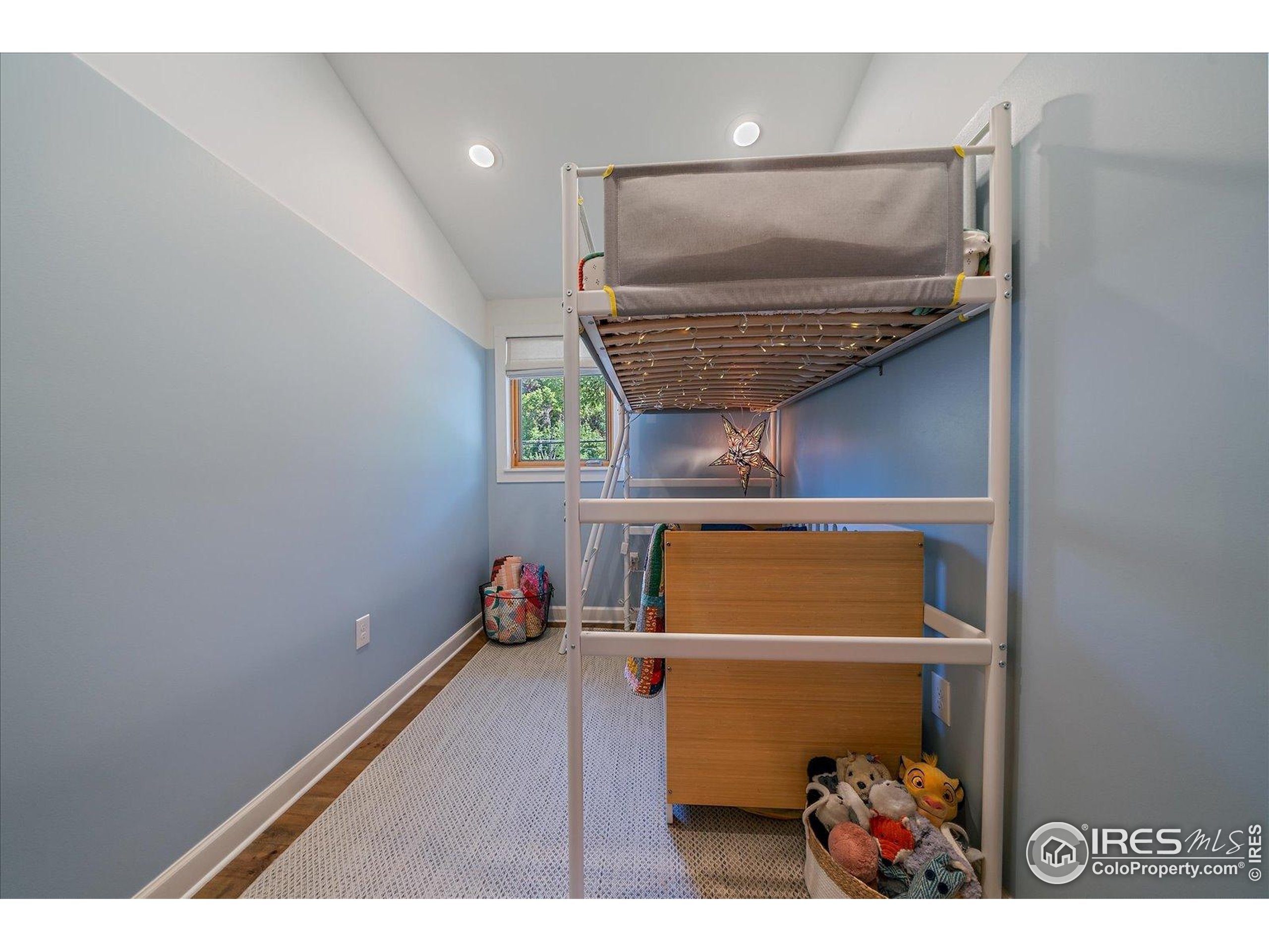 Eldorado Springs, Colorado, 80025, United States, 2 Bedrooms Bedrooms, ,2 BathroomsBathrooms,Residential,Active,1936149