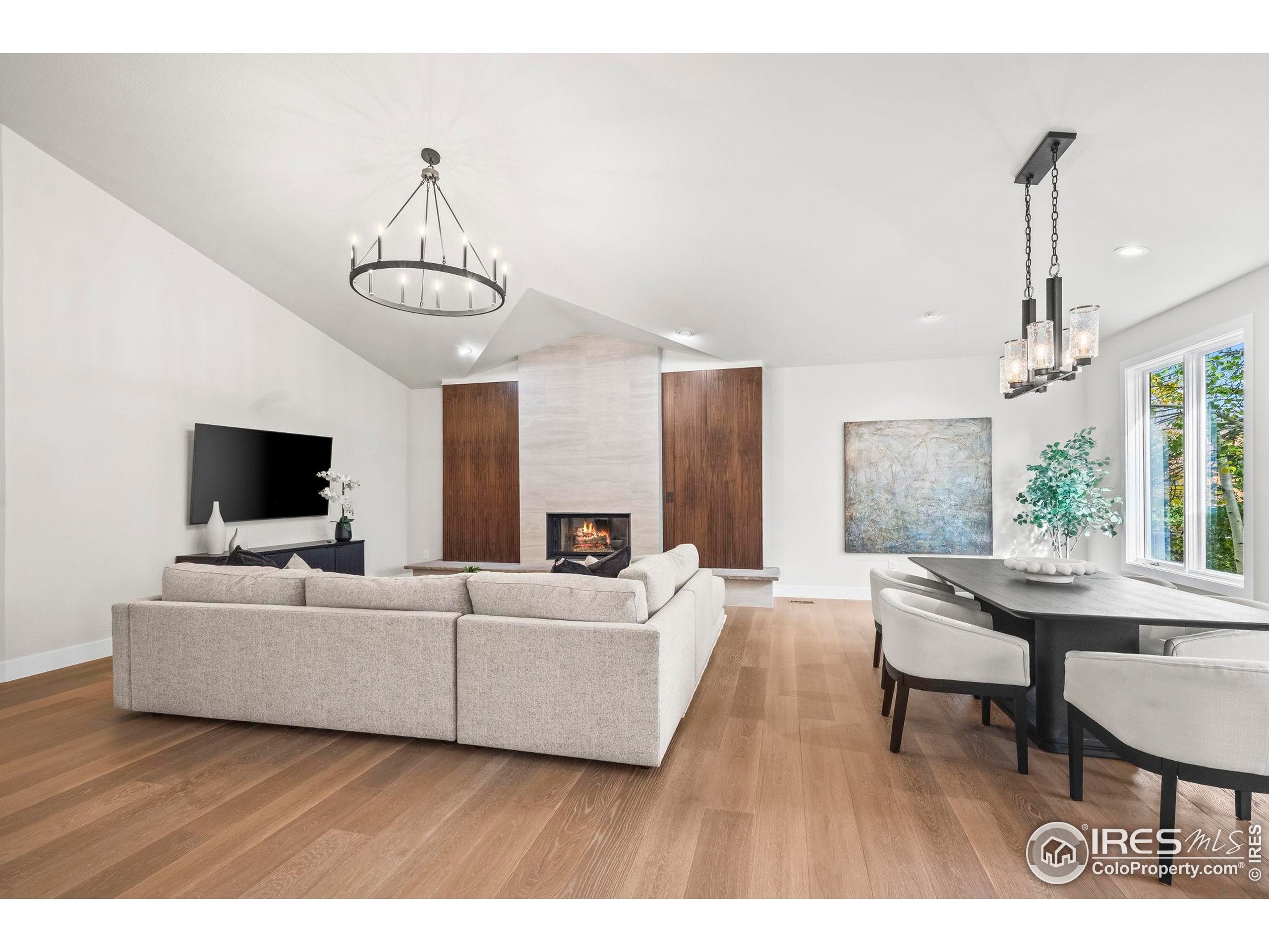 Boulder, Colorado, 80301, United States, 4 Bedrooms Bedrooms, ,4 BathroomsBathrooms,Residential,Active,1997569