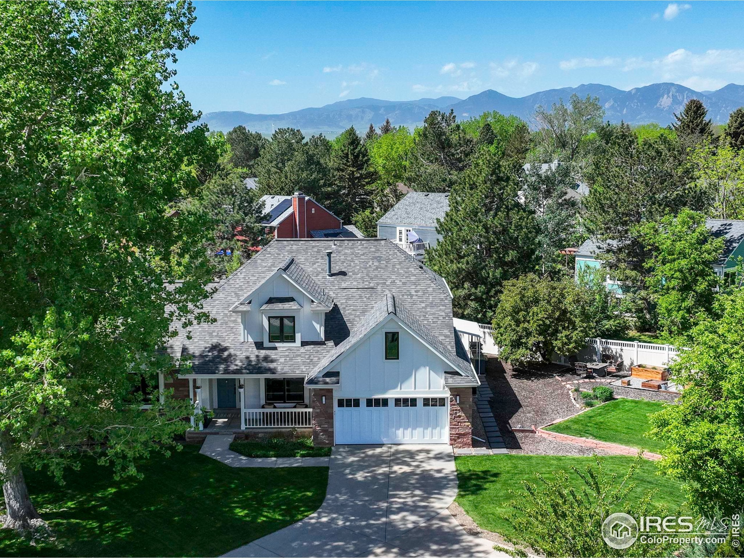 Louisville, Colorado, 80027, United States, 4 Bedrooms Bedrooms, ,4 BathroomsBathrooms,Residential,Active,1821969