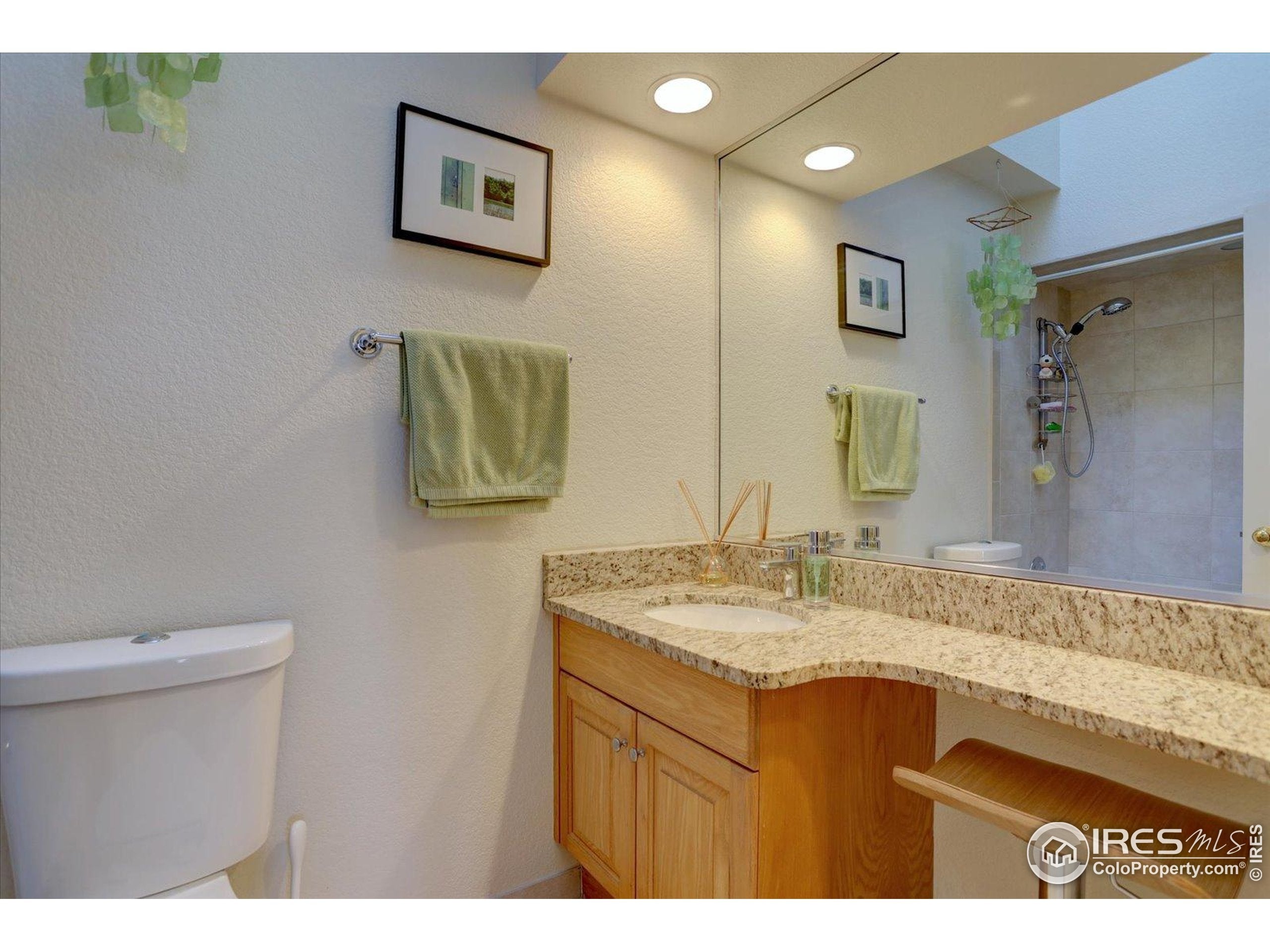 Boulder, Colorado, 80302, United States, 3 Bedrooms Bedrooms, ,4 BathroomsBathrooms,Residential,Active,2008343