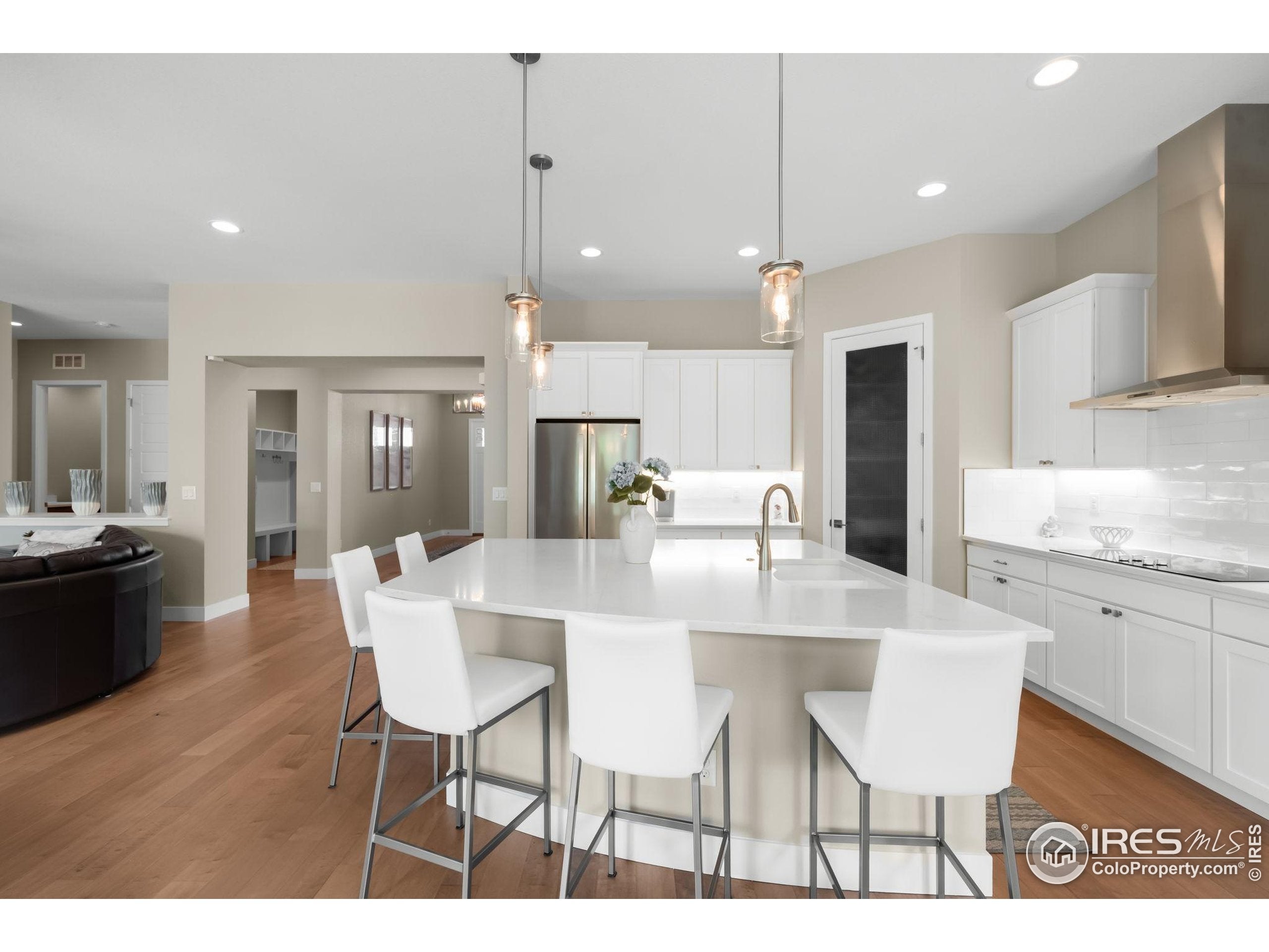 Golden, Colorado, 80403, United States, 5 Bedrooms Bedrooms, ,4 BathroomsBathrooms,Residential,Active,1945502