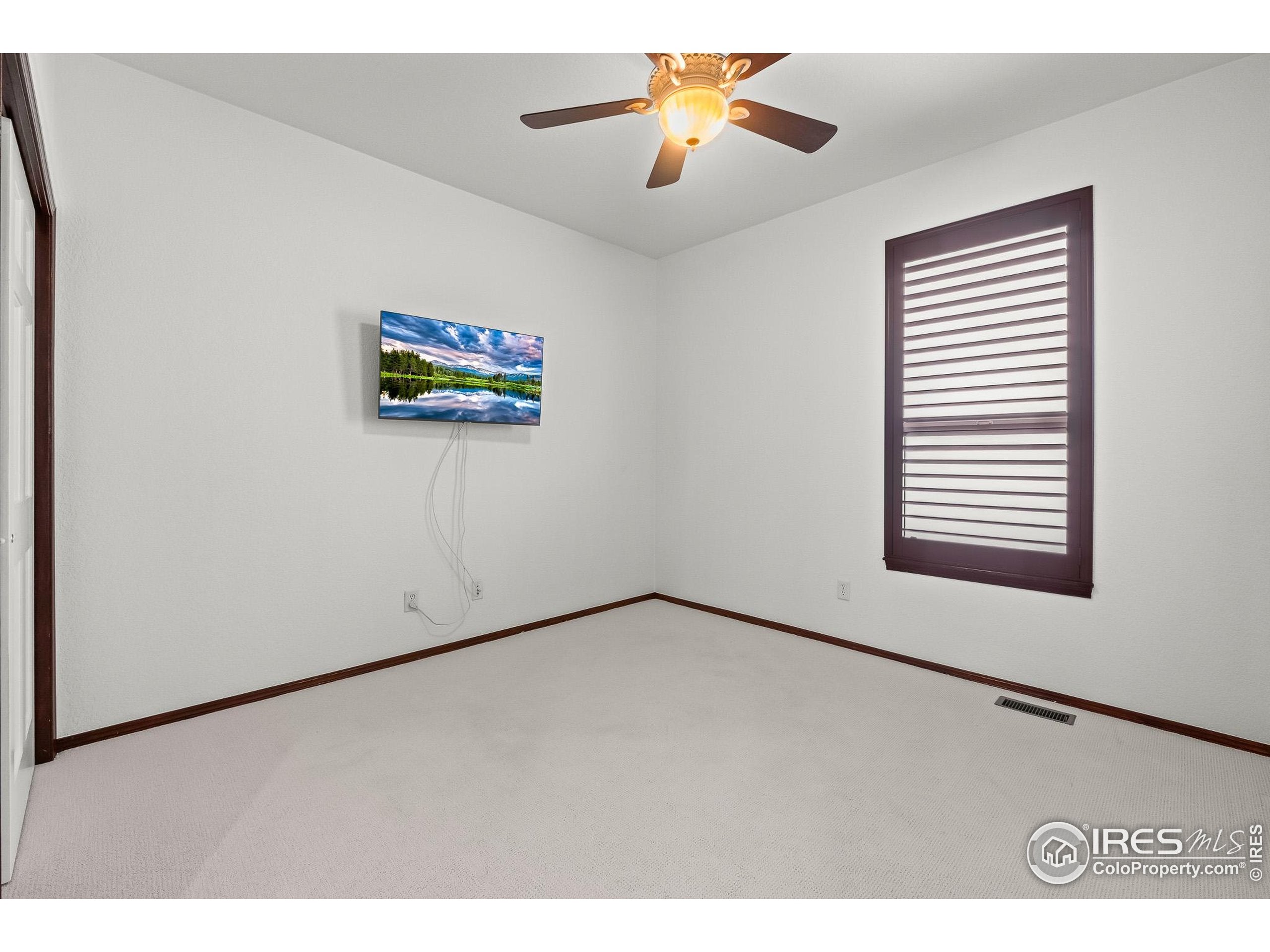 Loveland, Colorado, 80537, United States, 4 Bedrooms Bedrooms, ,3 BathroomsBathrooms,Residential,Active,1922280