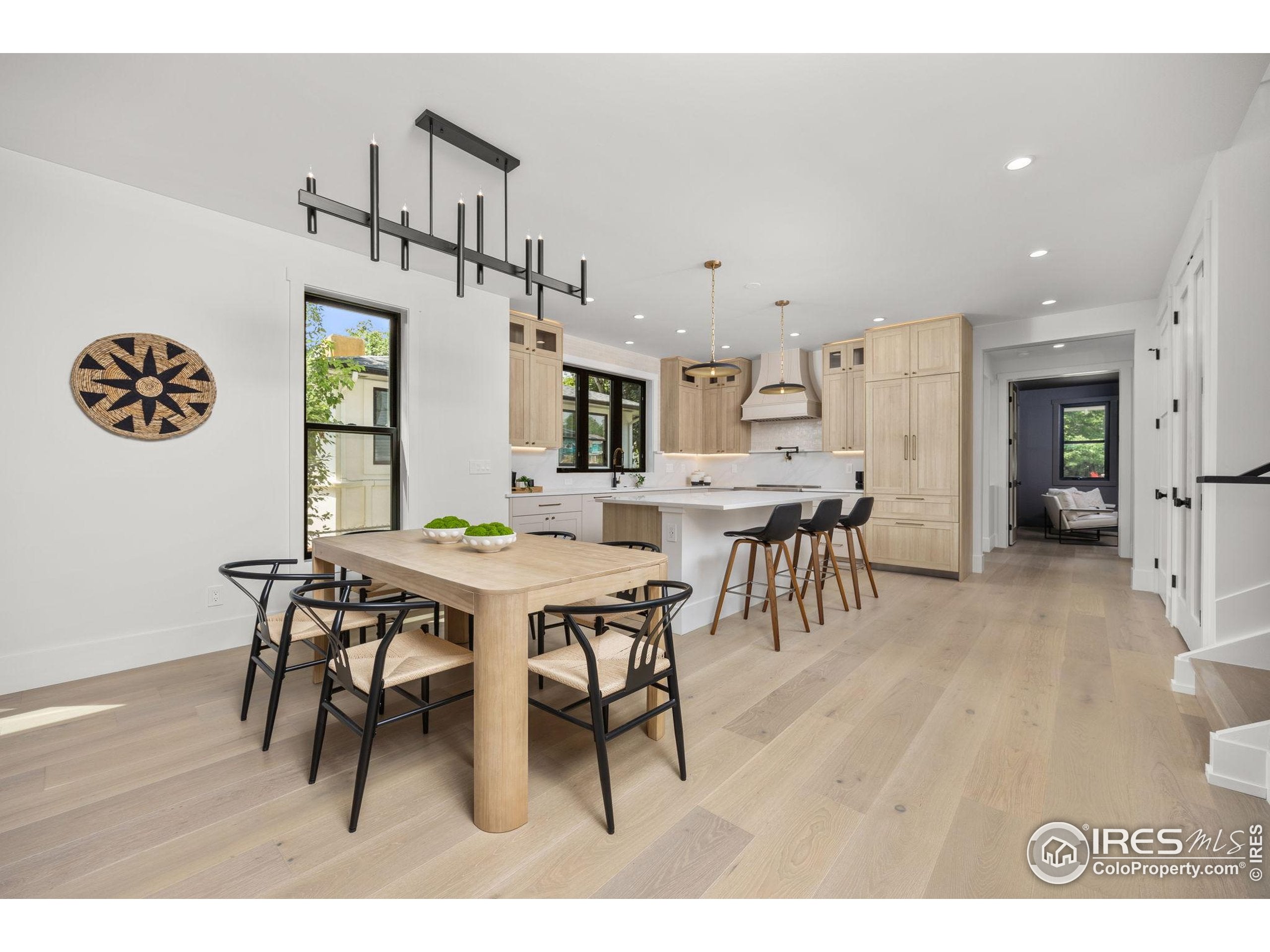 Louisville, Colorado, 80027, United States, 6 Bedrooms Bedrooms, ,4 BathroomsBathrooms,Residential,Active,1903214
