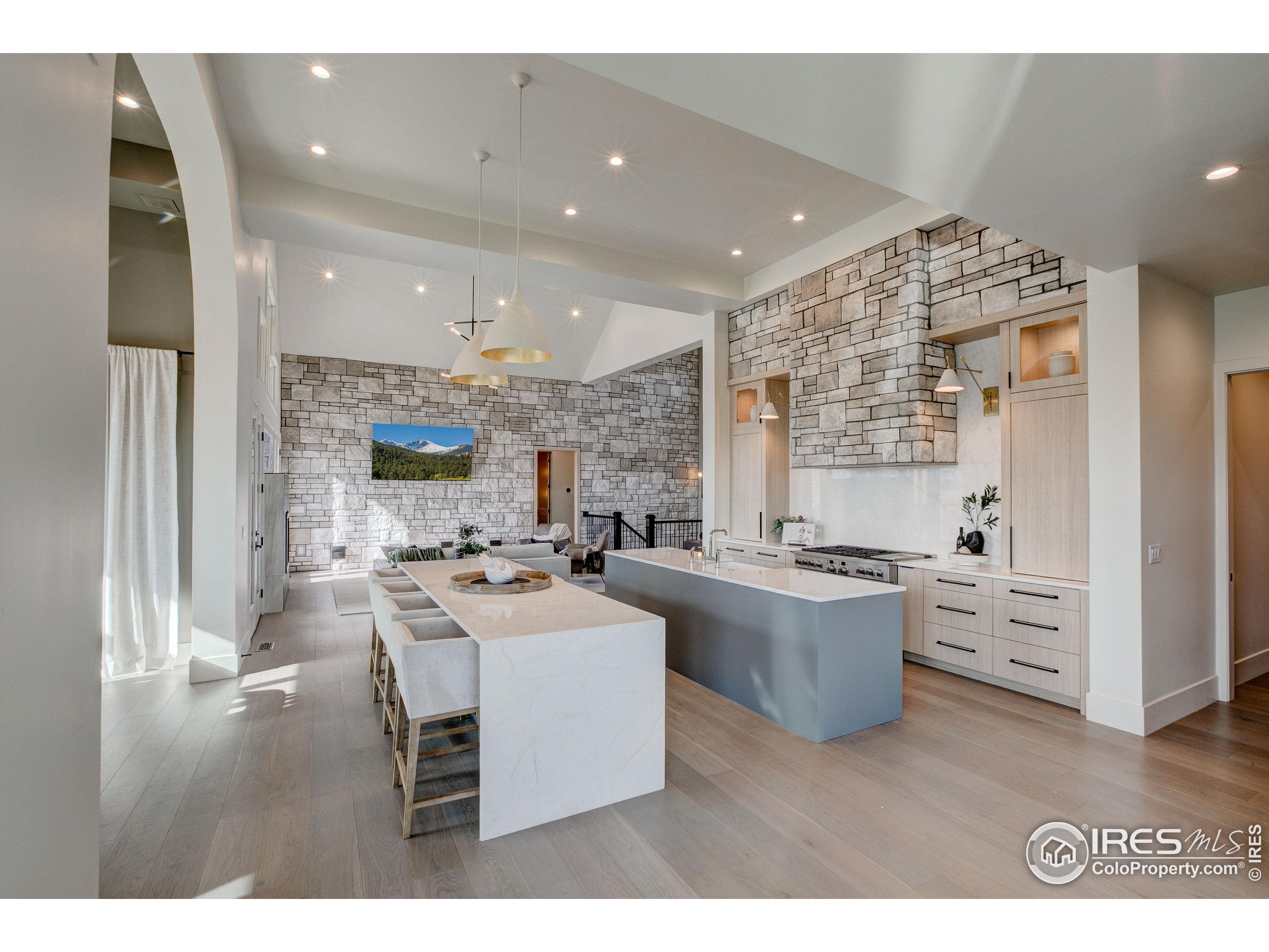 Berthoud, Colorado, 80513, United States, 4 Bedrooms Bedrooms, ,8 BathroomsBathrooms,Residential,Active,2012195