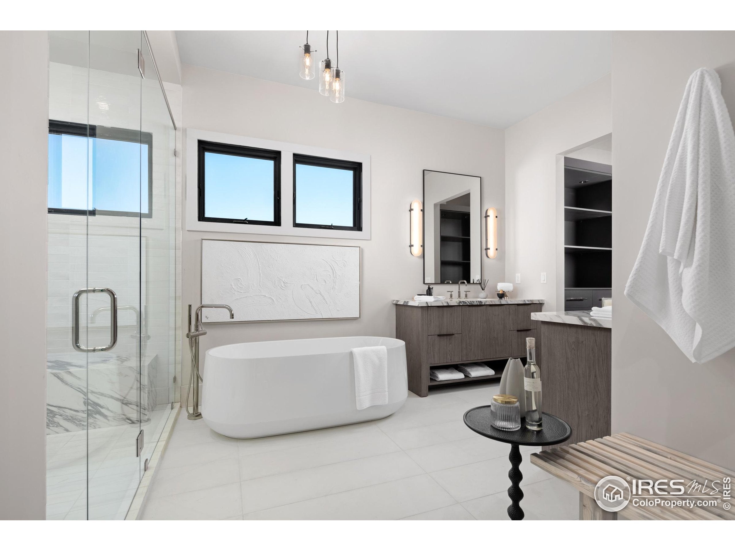 Berthoud, Colorado, 80513, United States, 4 Bedrooms Bedrooms, ,9 BathroomsBathrooms,Residential,Active,1945514