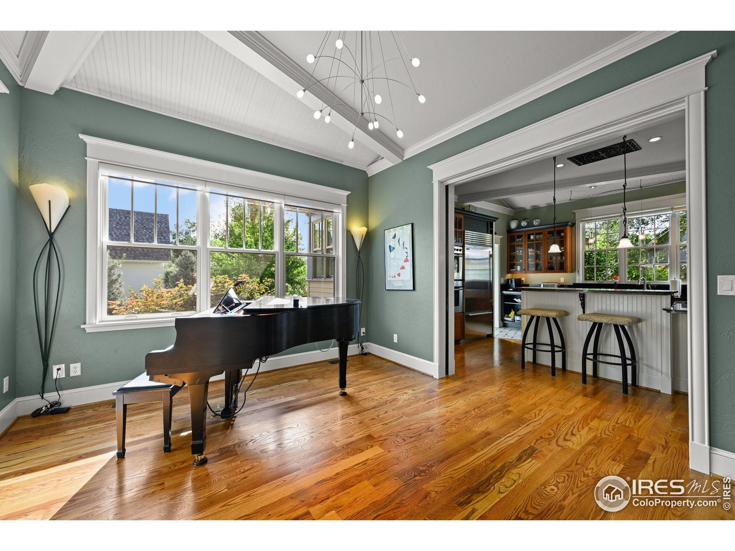 Louisville, Colorado, 80027, United States, 3 Bedrooms Bedrooms, ,3 BathroomsBathrooms,Residential,Pending,1997546